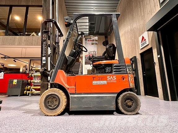 Toyota 7FBMF16 Wózki Diesla