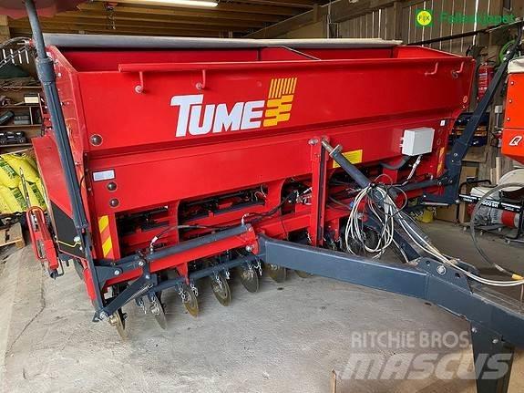 Tume HKL JC 3000 Rozrzutnik nawozów mineralnych