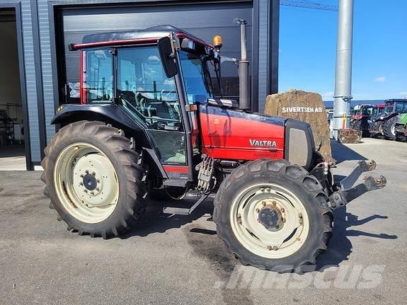 Valtra A75 - 4 Ciągniki rolnicze