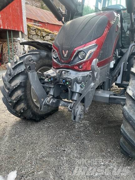 Valtra G125A Ciągniki rolnicze