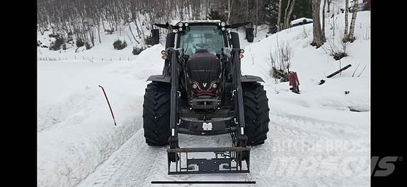 Valtra N134D Ciągniki rolnicze