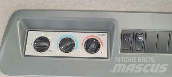 Valtra N163 Ciągniki rolnicze