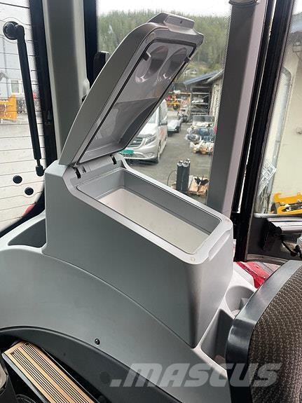 Valtra N174 Versu Ciągniki rolnicze