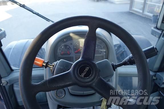 Valtra T213 Versu Ciągniki rolnicze