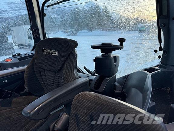 Valtra T235 Ciągniki rolnicze