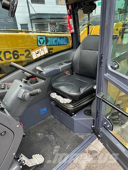  XC6-2506E Ładowarki teleskopowe