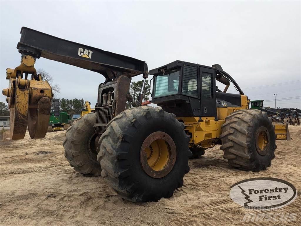 CAT 545C Skidery