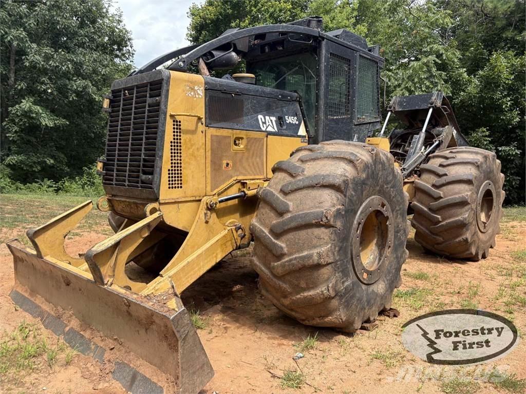CAT 545C Skidery
