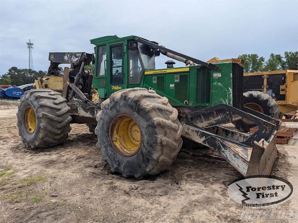 John Deere 748H Skidery
