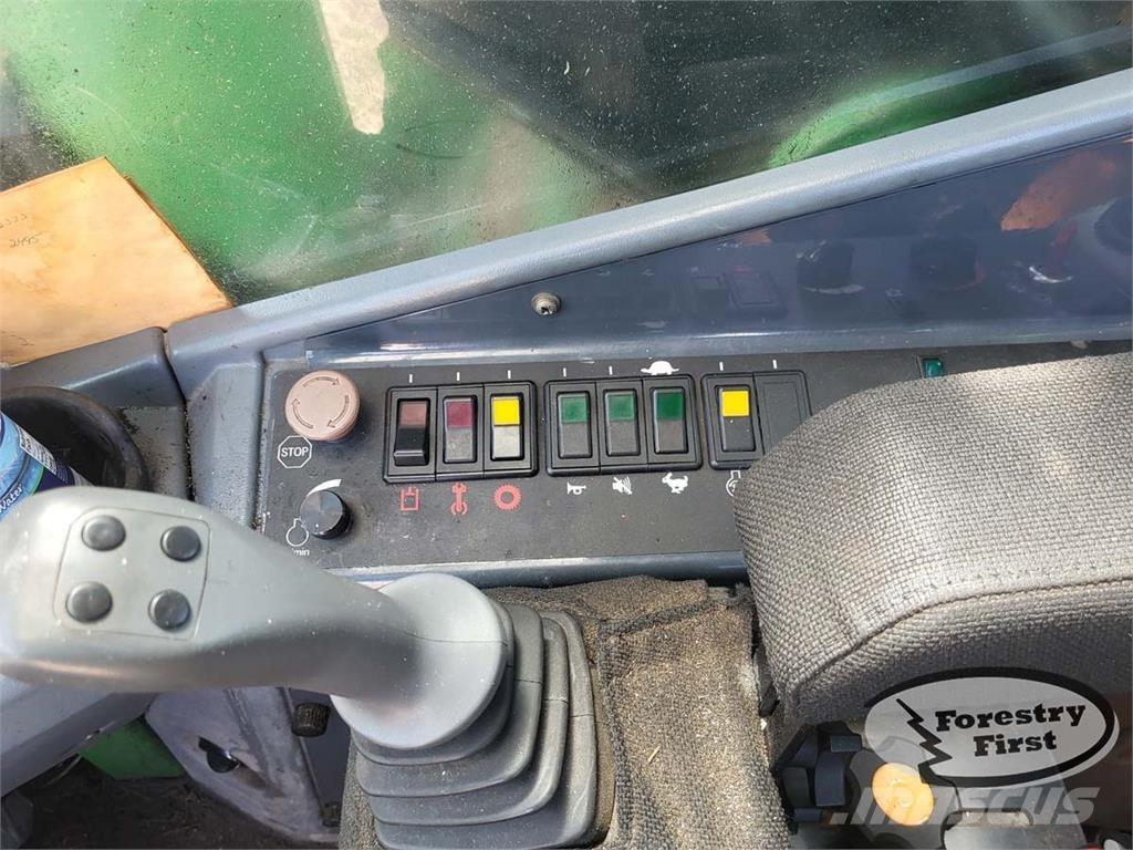 John Deere 753J Harwestery gąsienicowe