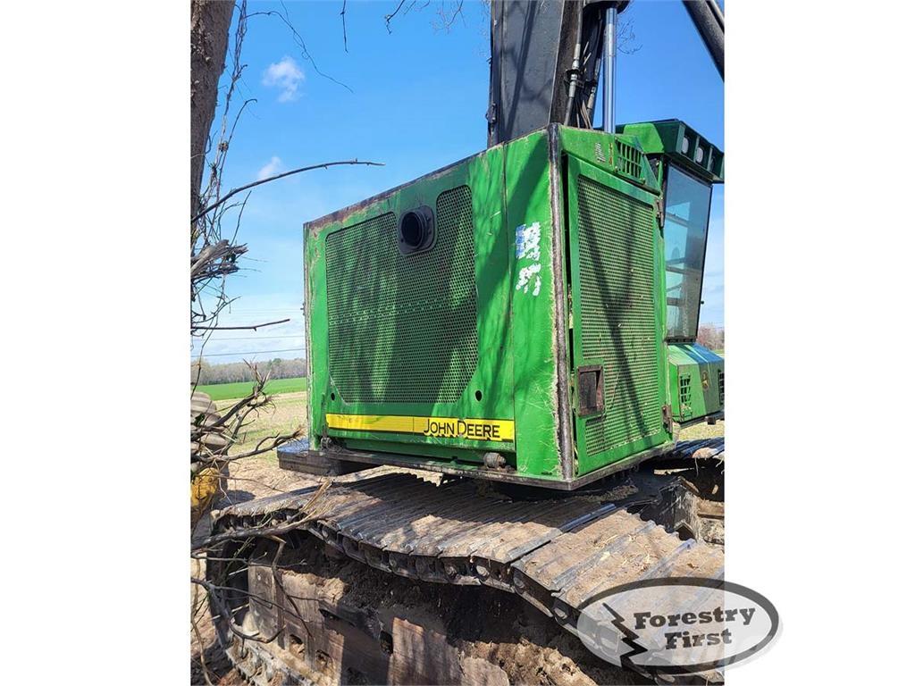 John Deere 753J Harwestery gąsienicowe