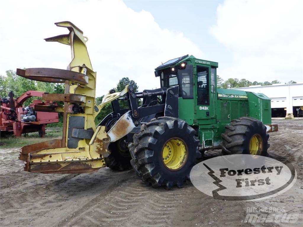 John Deere 843K Harwestery gąsienicowe