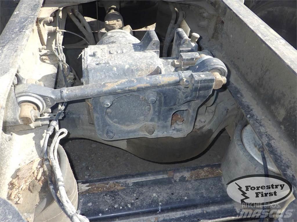 Mack CHN613 Maszyny leśne - Inne