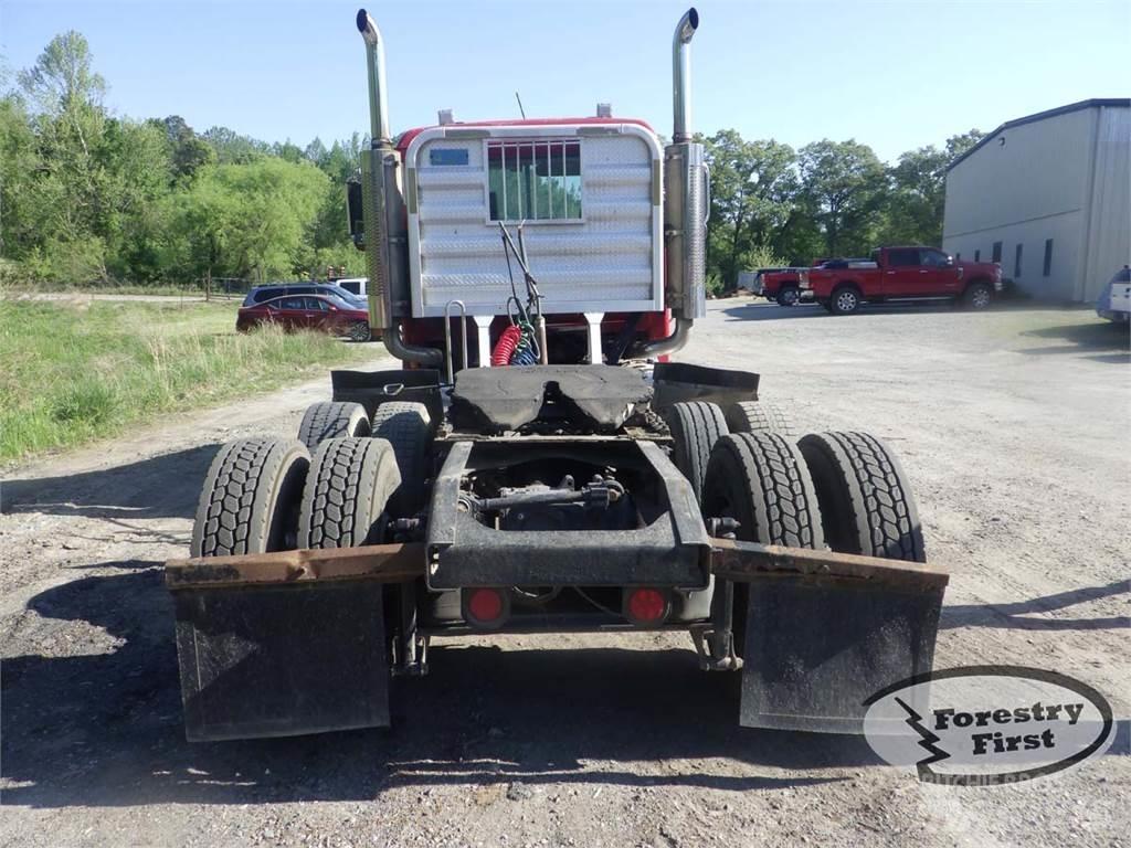 Mack CHN613 Maszyny leśne - Inne