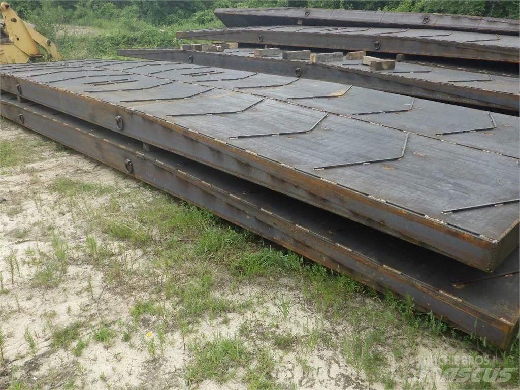  Mast 4' x 30' Maszyny leśne - Inne