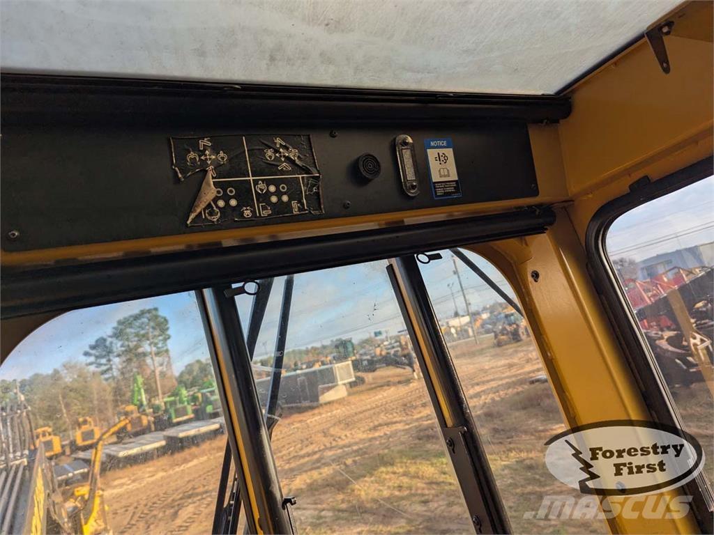 Tigercat 234B Ładowarki typu "knuckleboom"