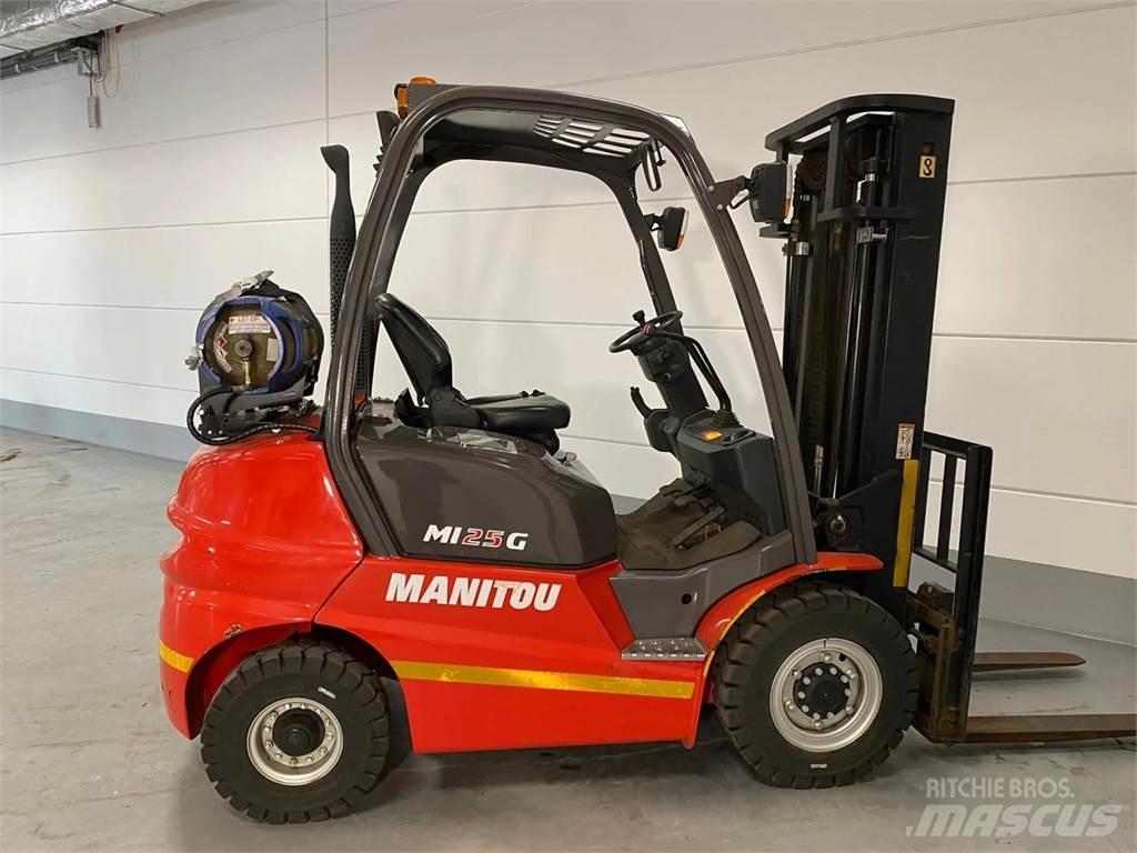Manitou MI25G Wózki LPG