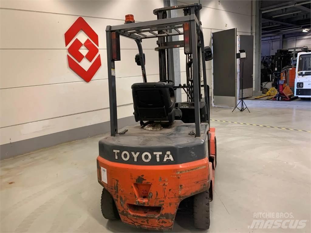Toyota 8FBN25 Wózki elektryczne