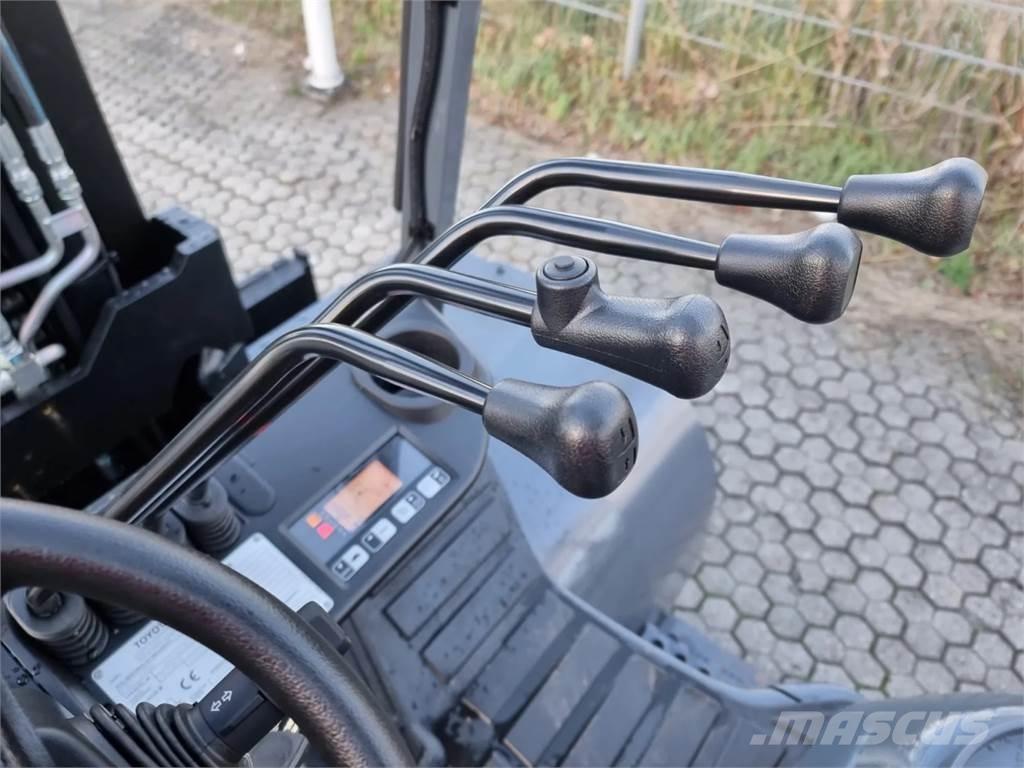 Toyota 8FD70F Wózki Diesla