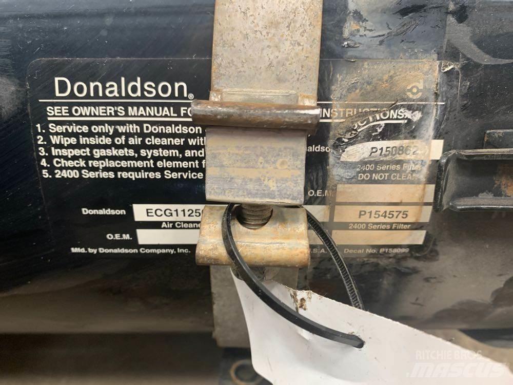 Donaldson  Transport - Inne