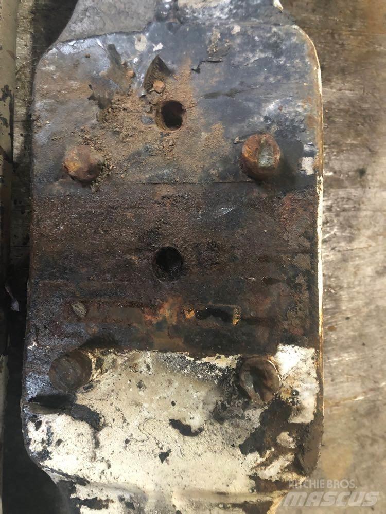 Eaton 20F4 Mosty, wały i osie