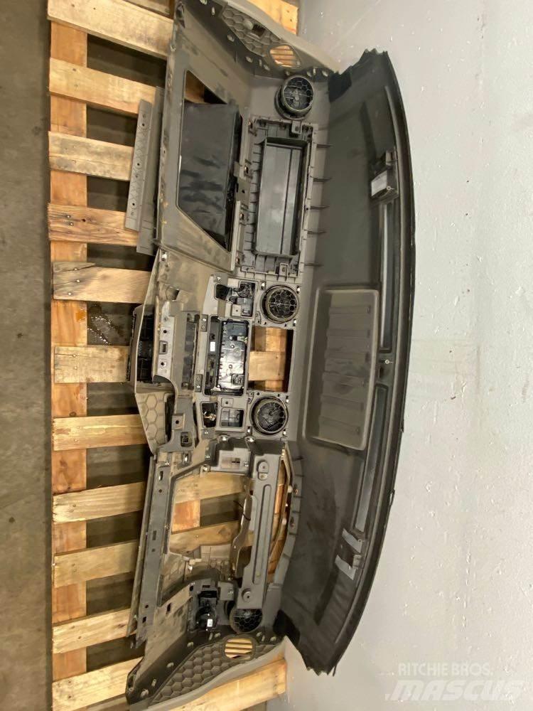 Ford F450 Transport - Inne