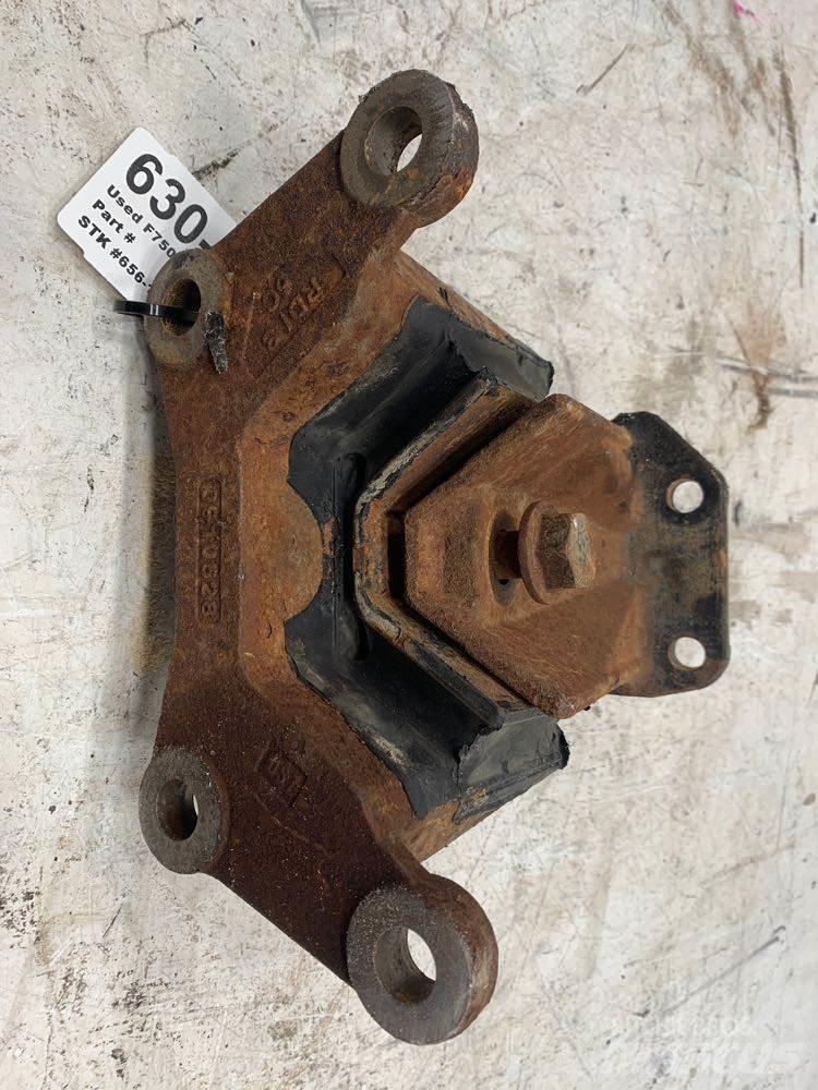 Ford F750 Kabiny i wnętrze