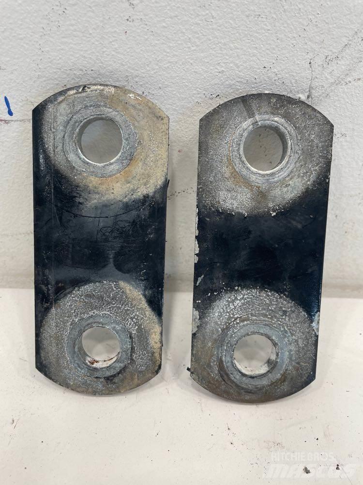 Ford F750 Ramy i zawieszenie