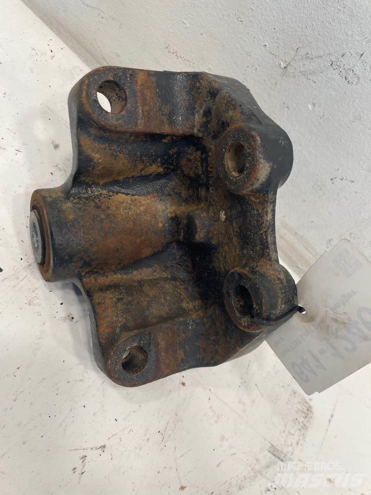 Ford F750 Ramy i zawieszenie