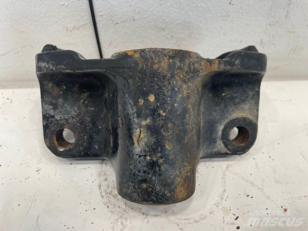 Ford F750 Ramy i zawieszenie