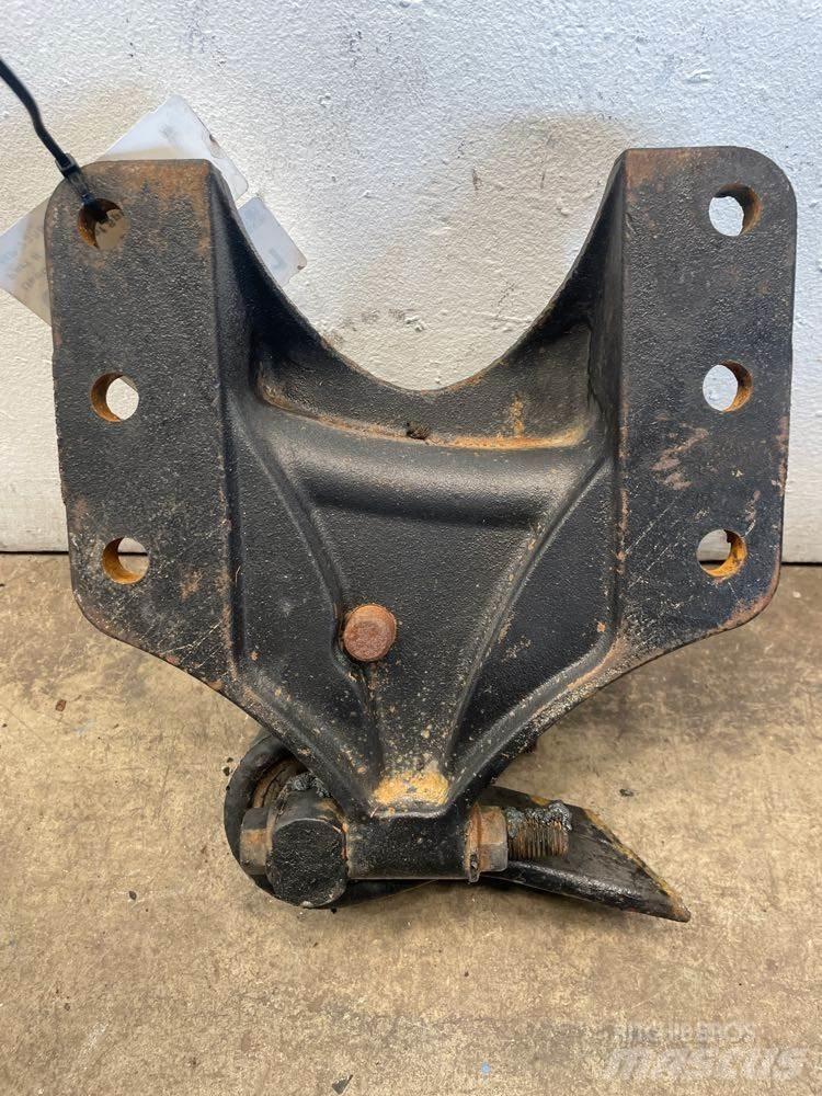 Ford F750 Ramy i zawieszenie