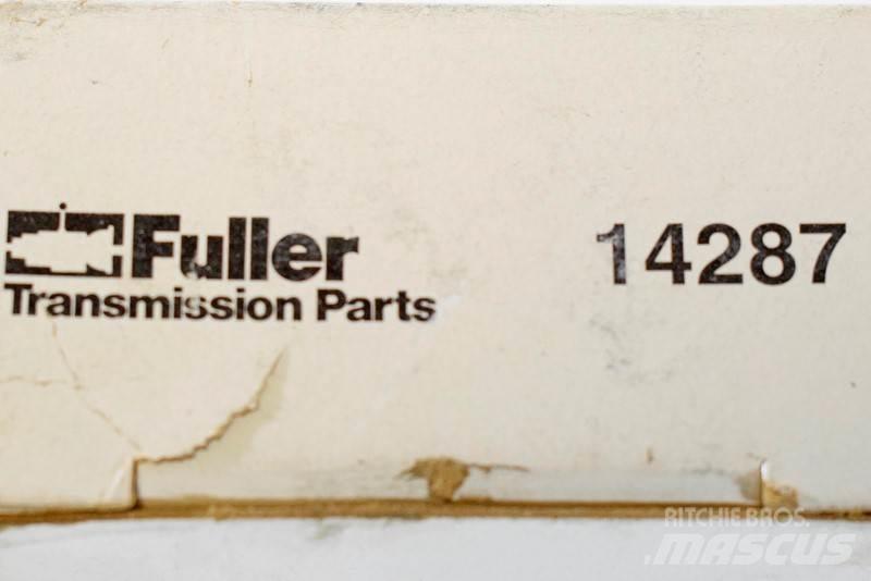 Fuller  Transport - Inne