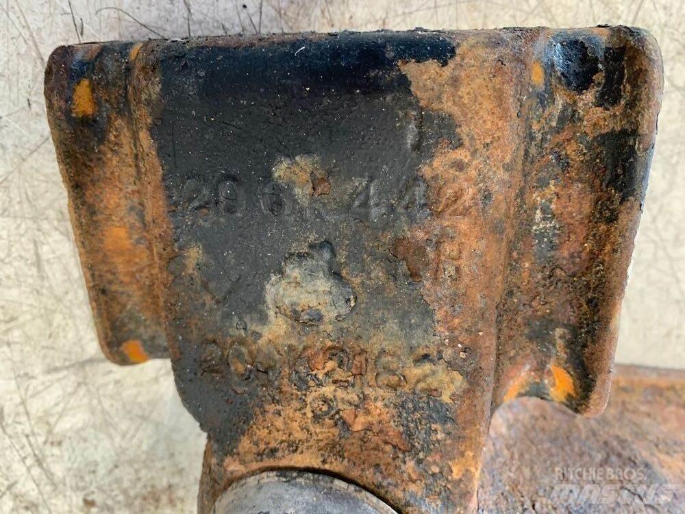 Mack RD680 Ramy i zawieszenie