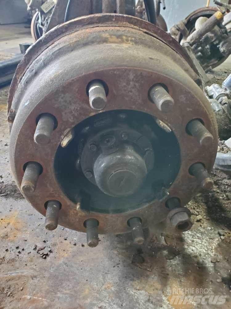 Meritor  Mosty, wały i osie