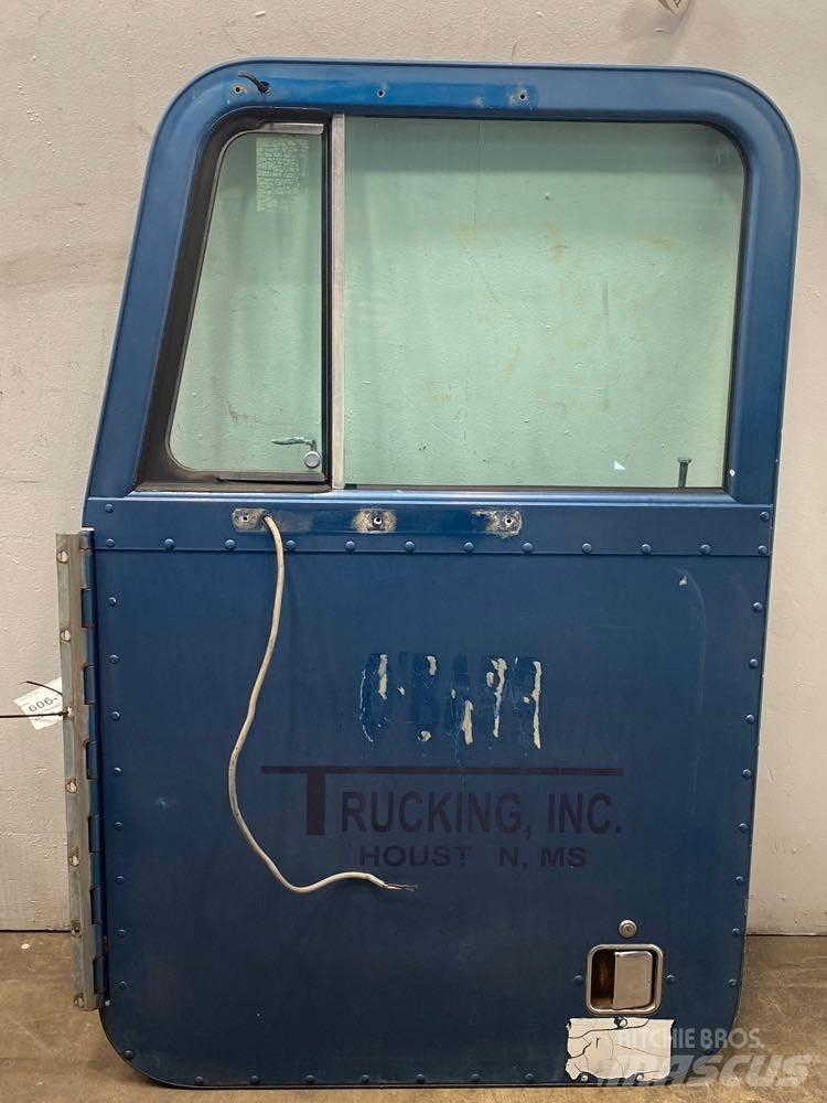 Peterbilt  Transport - Inne