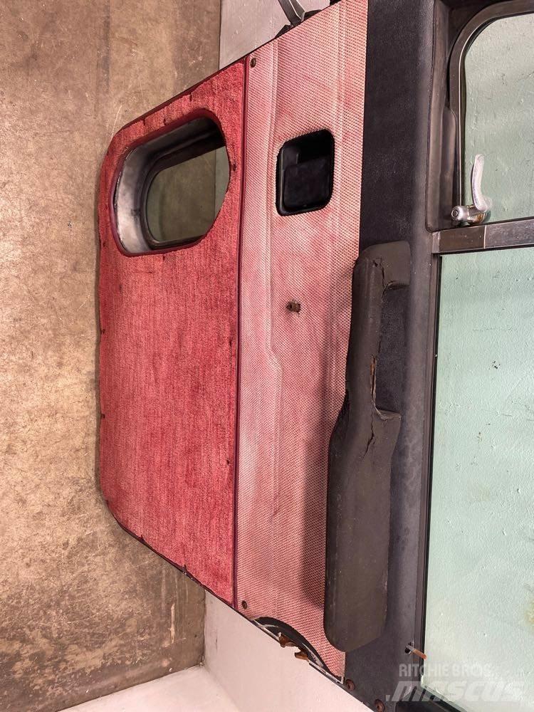 Peterbilt  Transport - Inne