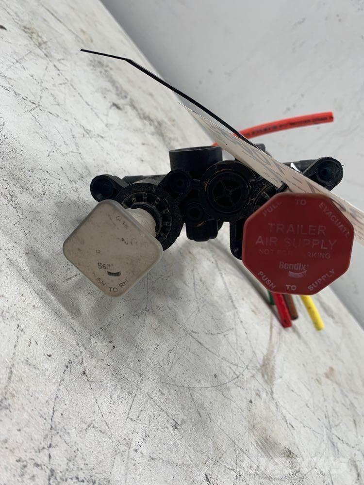 Volvo VNL Transport - Inne