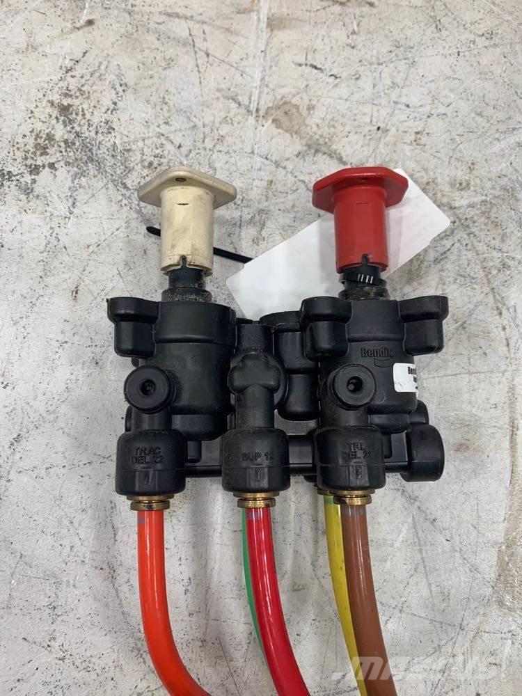 Volvo VNL Transport - Inne