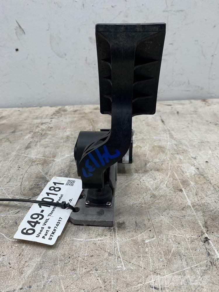 Volvo VNL Transport - Inne