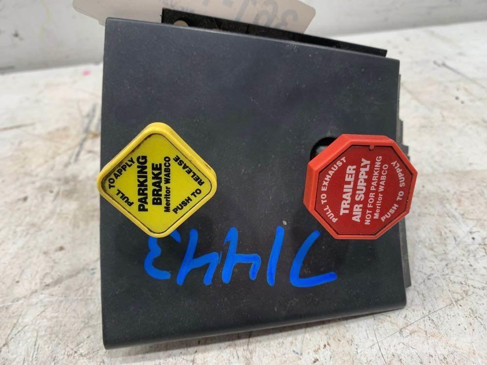 Volvo VNL Transport - Inne