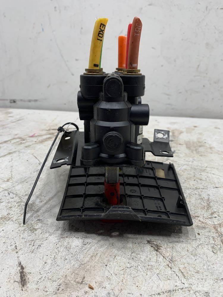 Volvo VNL Transport - Inne