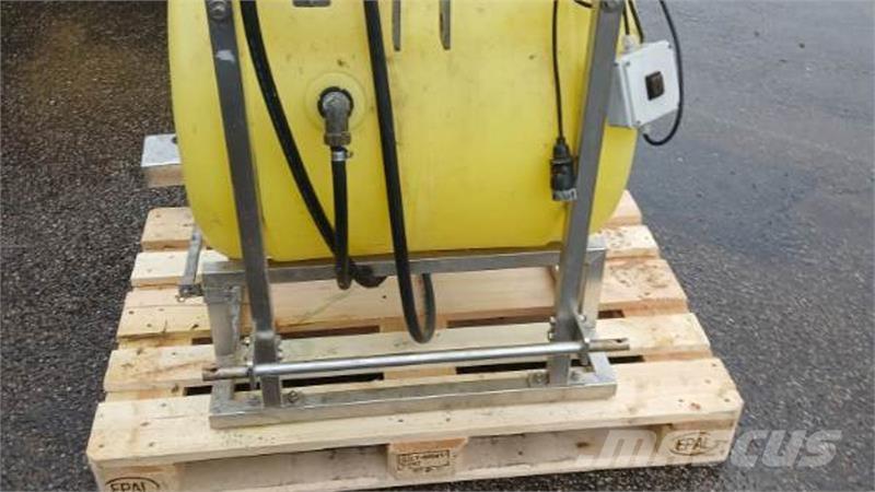  - - - Sprøjte Opryskiwacze zaczepiane