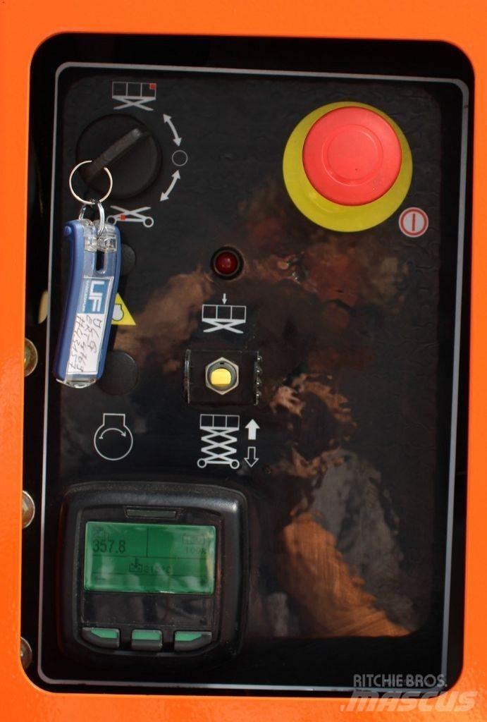 JLG ERT-4769 Podnośniki nożycowe