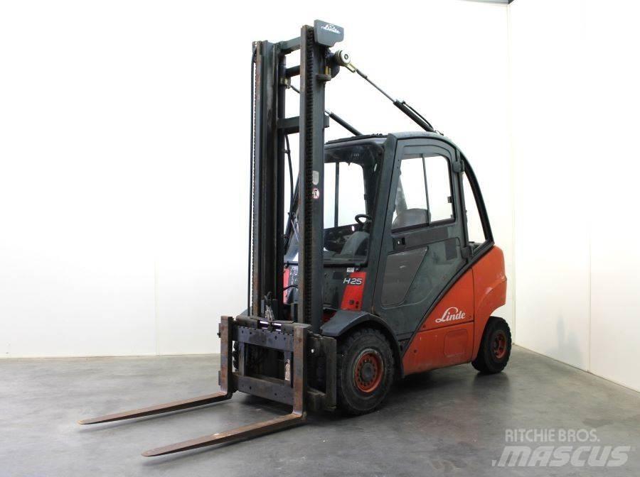 Linde H 25 D Wózki Diesla