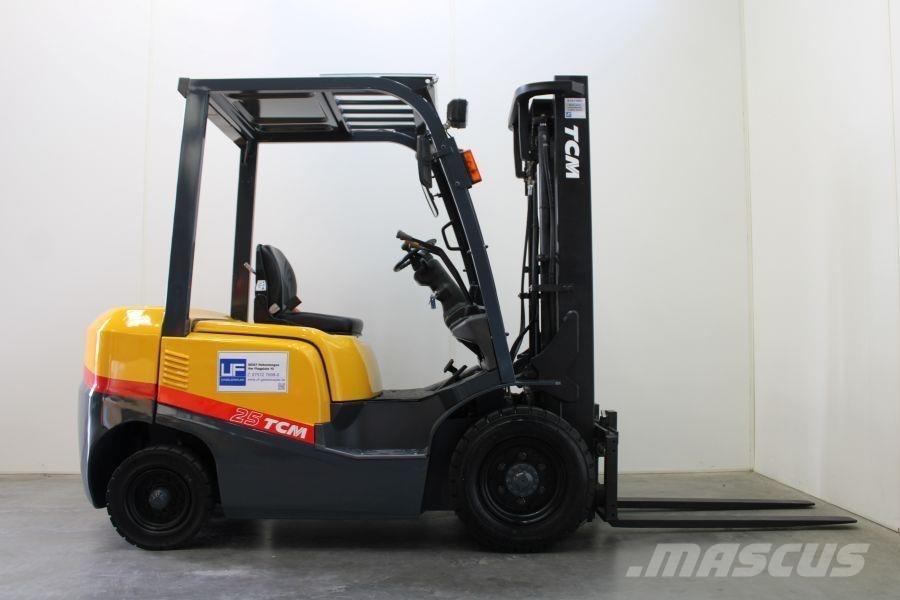 TCM FD 25 T 3 Wózki Diesla