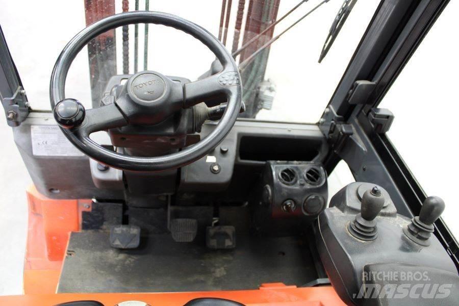 Toyota 7FBM25 Wózki elektryczne