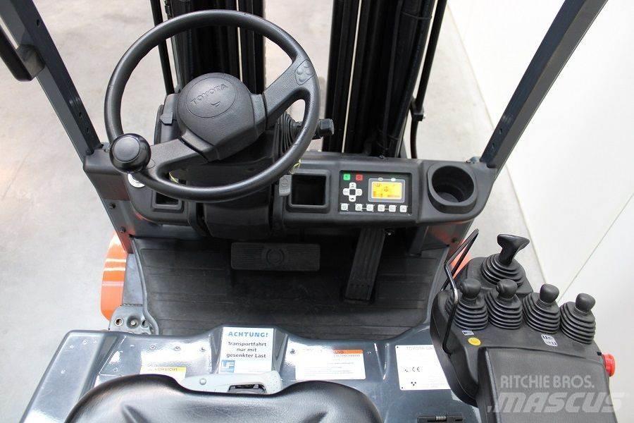 Toyota 8FBE 20 T Wózki elektryczne
