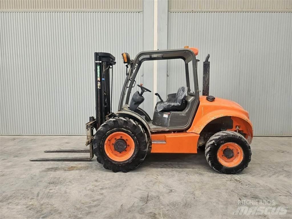 Ausa C250H Wózki widłowe terenowe