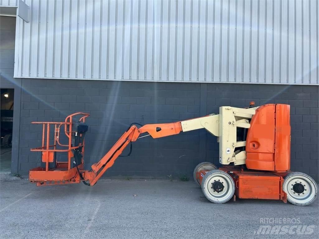 JLG E300AJ Podnośniki przegubowe