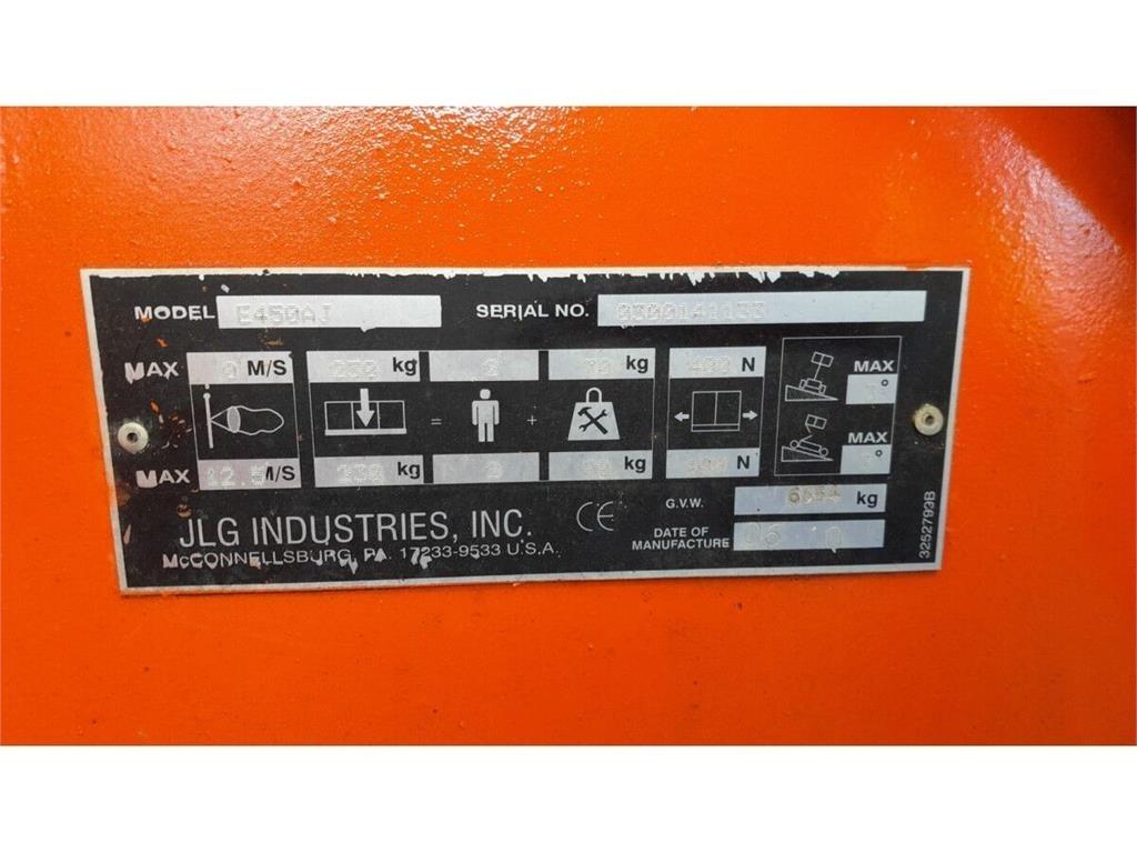 JLG E450AJ Podnośniki przegubowe